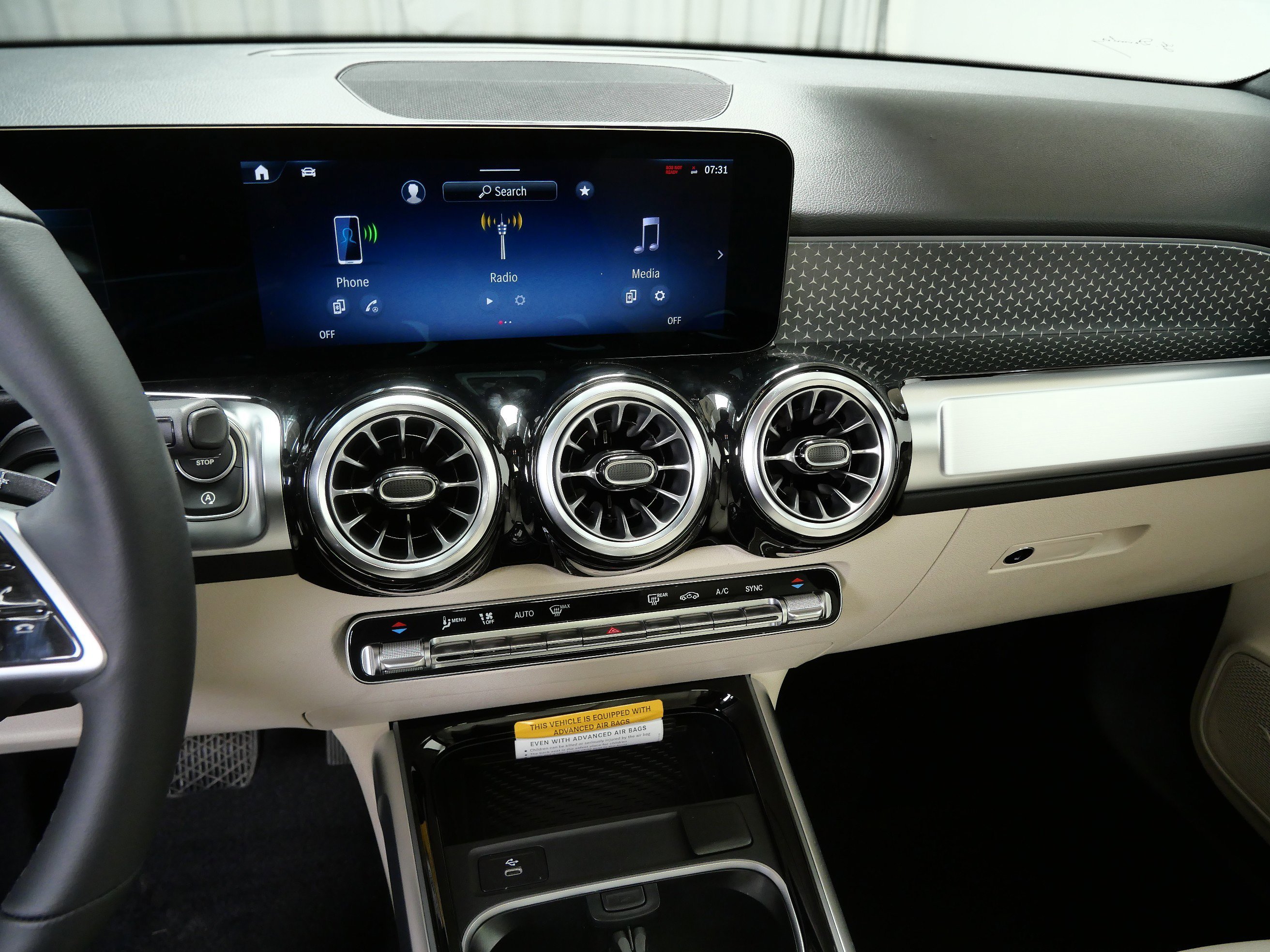 New 2026 Night Black Mercedes-Benz GLB 250 image 10