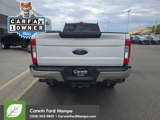 Used 2018 White Ford XL image 9