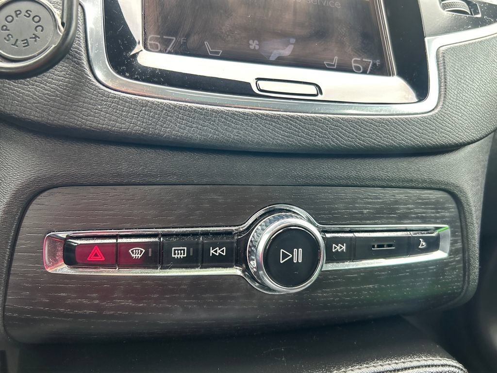 2020 Volvo XC90 Momentum - Photo 27