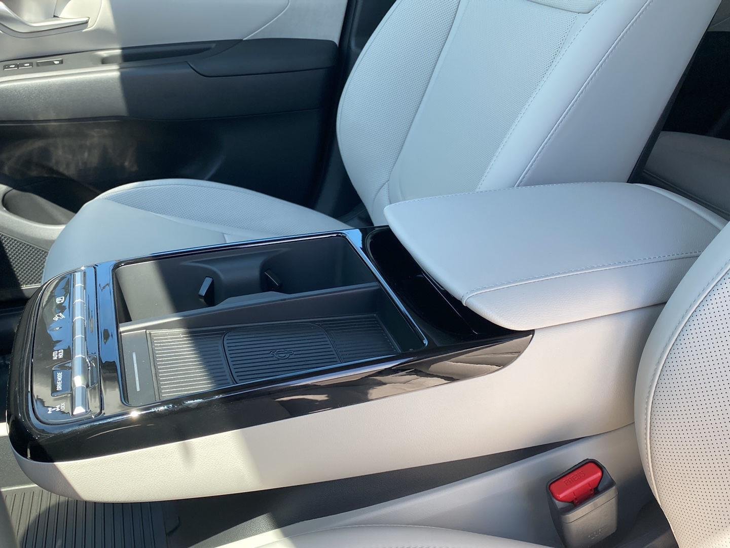New 2026 Amazon Gray Hyundai SEL Convenience image 25