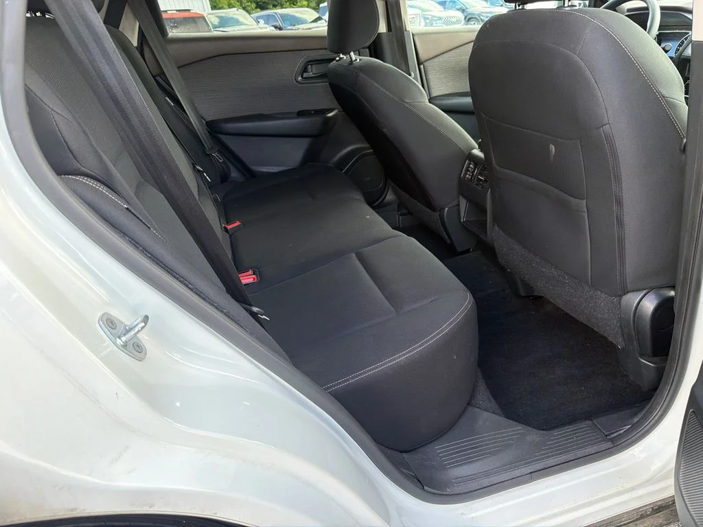 Used 2023 White Nissan S image 15