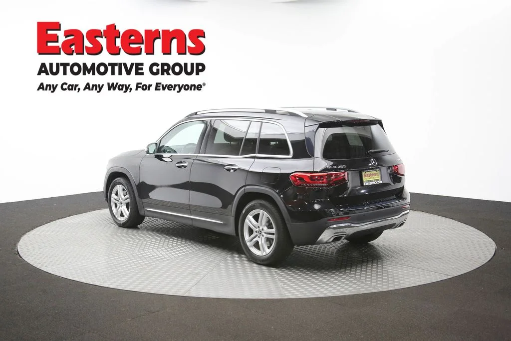 Used 2022 Black Mercedes-Benz GLB 250 image 64