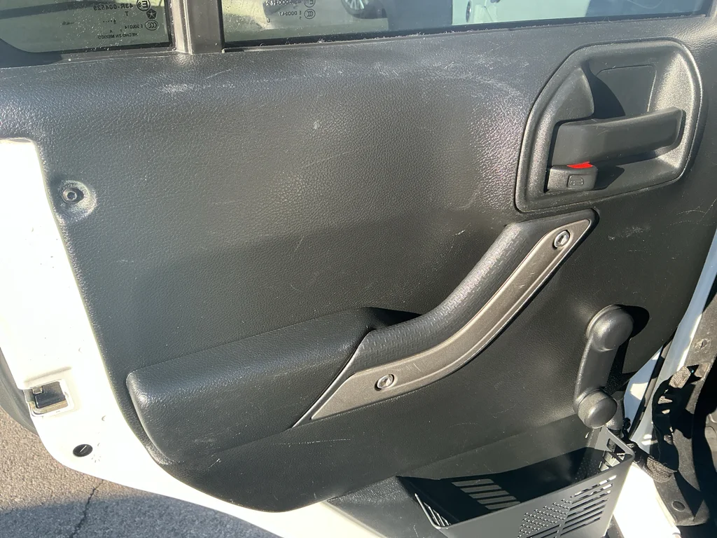 Used 2017 Bright White Clearcoat Jeep Sport image 15