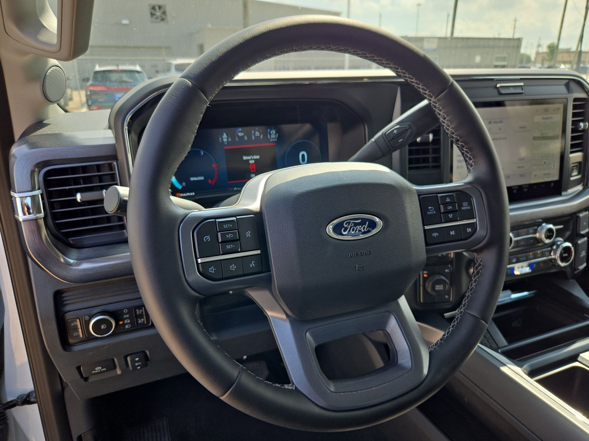 Used 2025 Oxford White Ford LARIAT image 16