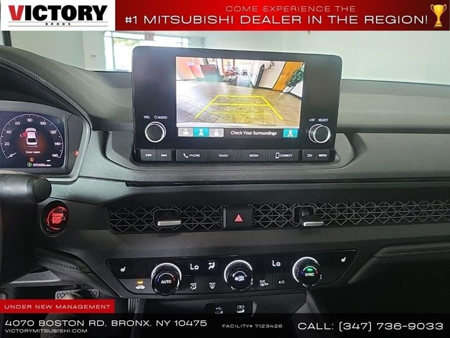 Used 2023 Silver Honda EX image 33