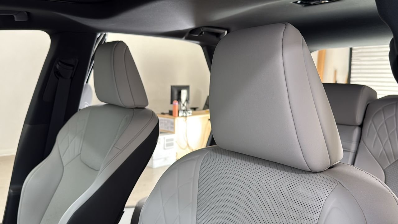 Used 2025 Green Lexus 350h Premium image 13