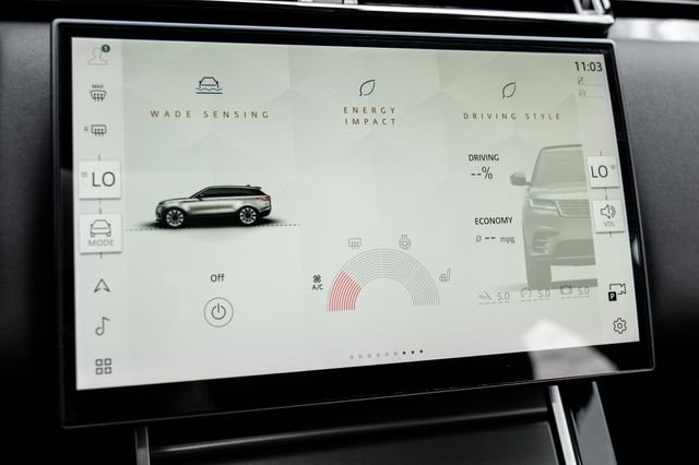 New 2026 Fuji White Land Rover S image 40