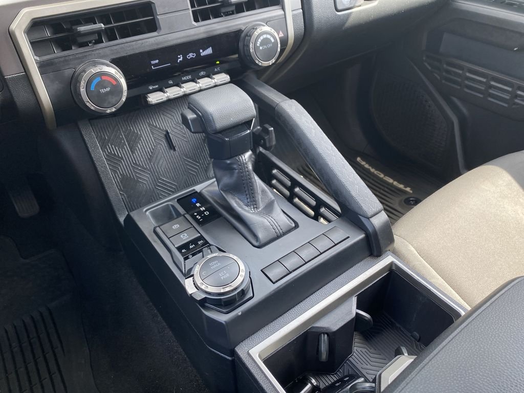 2024 Toyota Tacoma SR5 - Photo 25