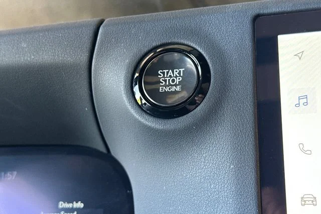 Used 2024  Lexus 550 Overtrail+ image 20