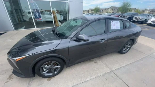 2025 Kia K4 LXS - Photo 6