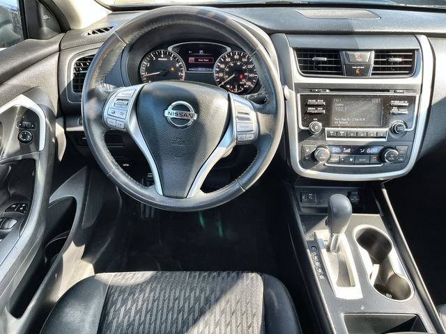 Used 2017 Blue Nissan 2.5 SV image 13