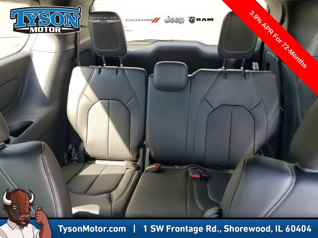 2026 Chrysler Voyager LX - Photo 16