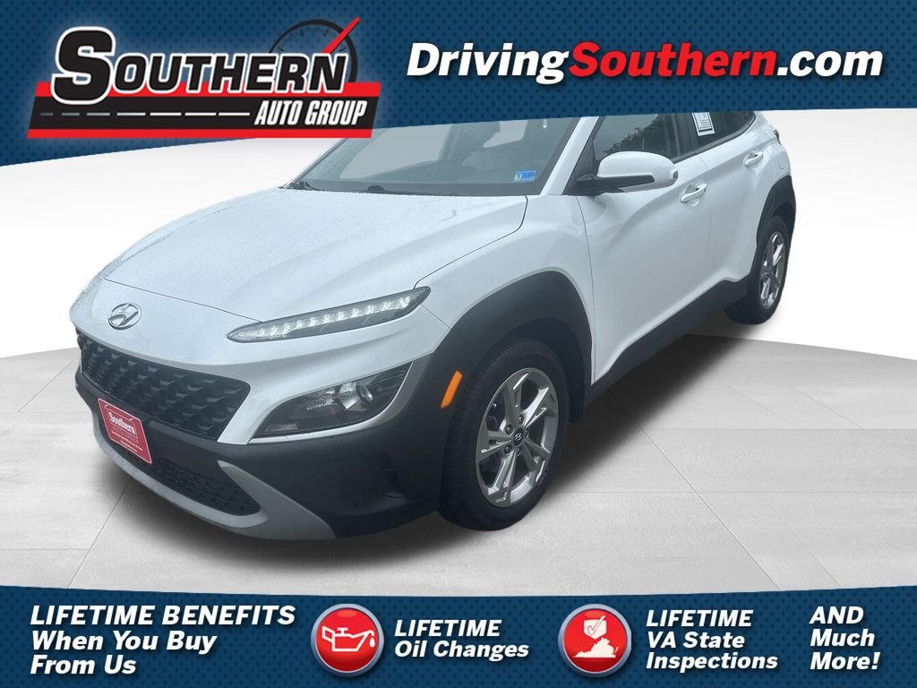 Used 2023 White Hyundai SEL image 1