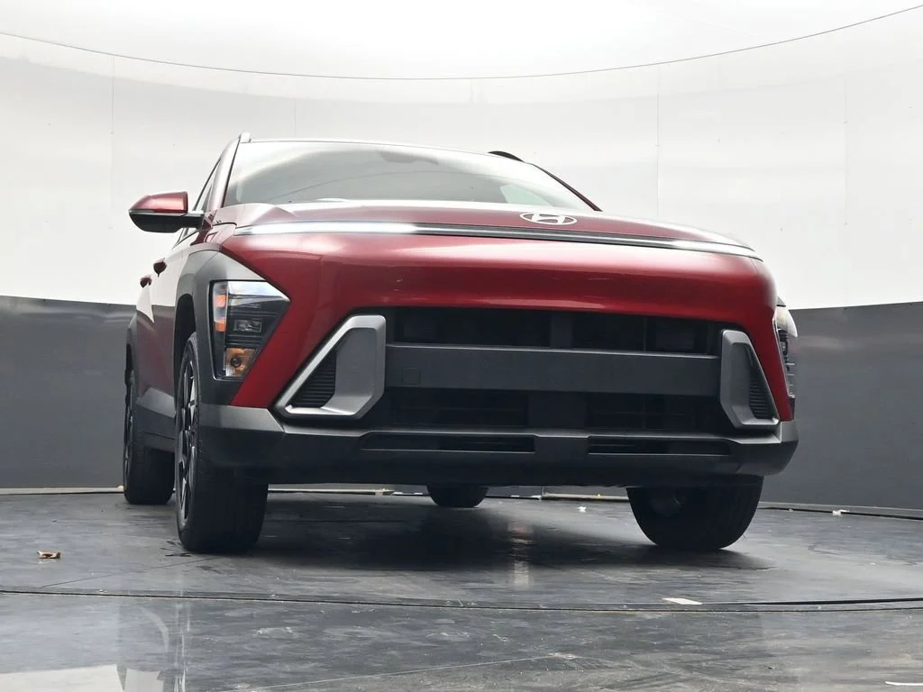 Used 2025 Red Hyundai SEL image 36