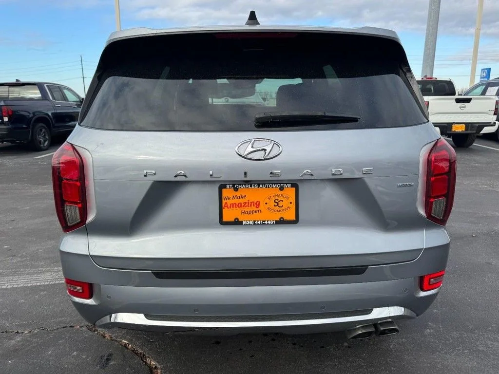 Used 2020 Silver Hyundai Limited image 4
