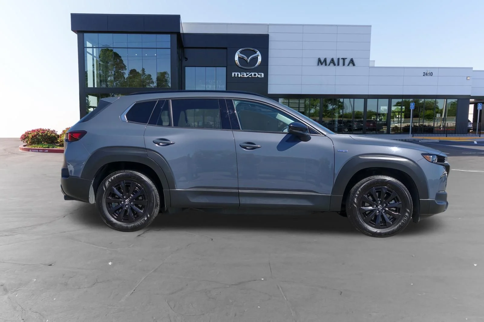 Certified Used 2025 Polymetal Gray Metallic Mazda Premium image 2