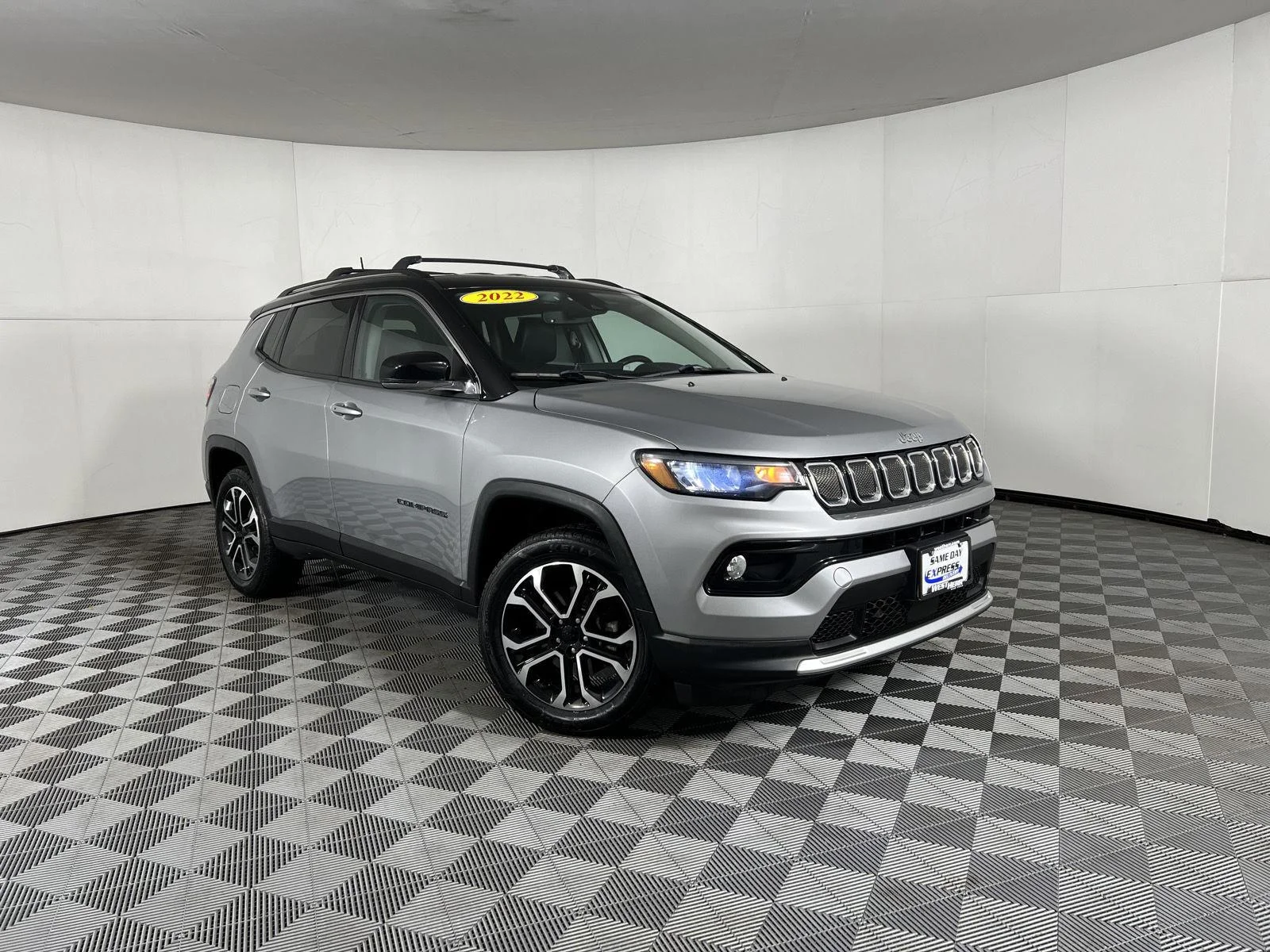 Used 2022 Gy Jeep Limited image 21