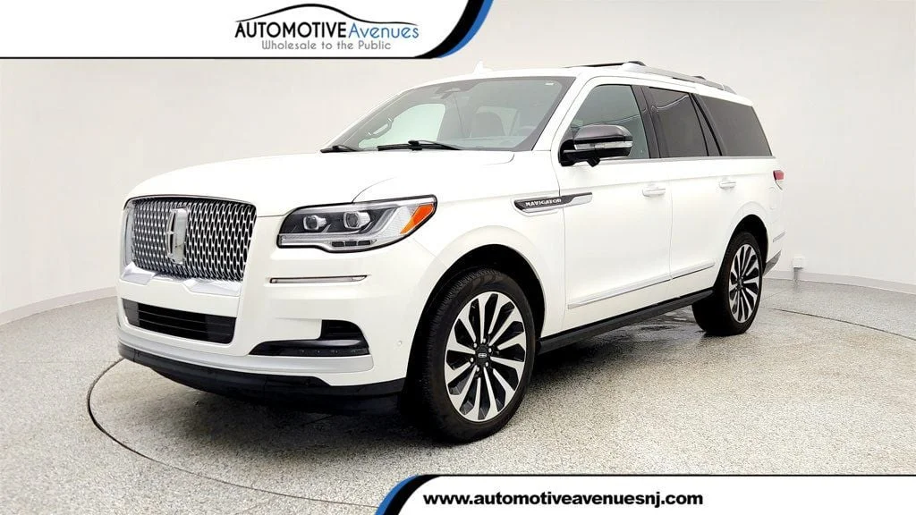 Used 2024 Pristine White Metallic Tri-Coat Lincoln Reserve 4x4 w/ Equipment 201A, HD Trailer Tow Pkg & 22