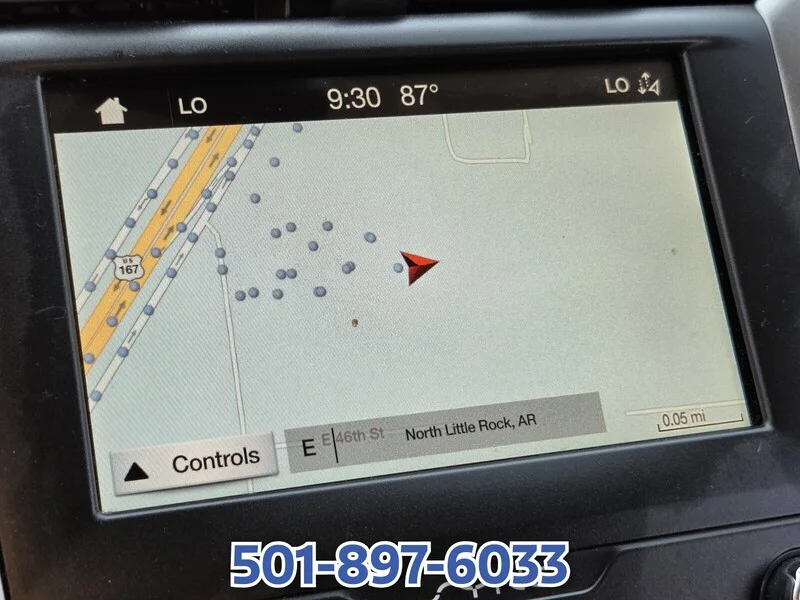 Used 2019 Black FORD SE FWD image 18