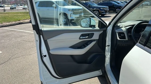 Certified Used 2023 White Nissan SL image 8