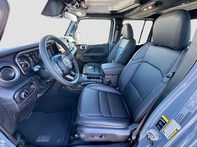 New 2026 Anvil Clear-Coat Exterior Paint Jeep Sahara image 15