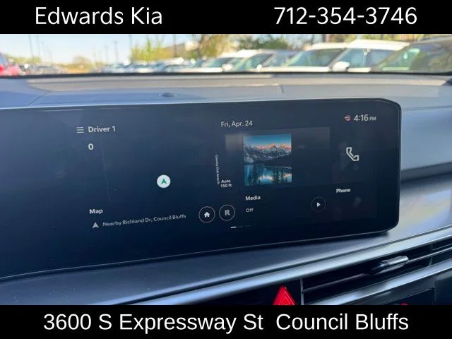 2025 Kia Sorento S - Photo 21