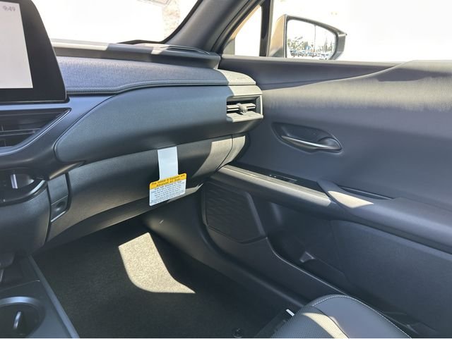 2026 Lexus UX Hybrid 300h Premium - Photo 14