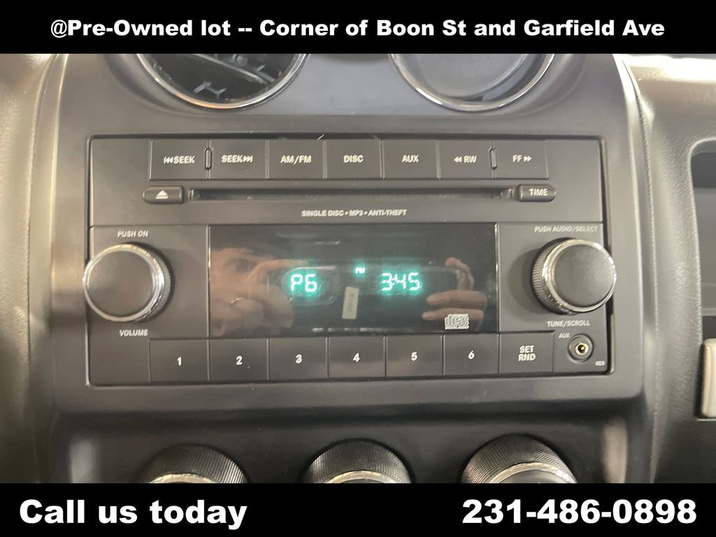 Used 2014 Red Jeep Sport image 23