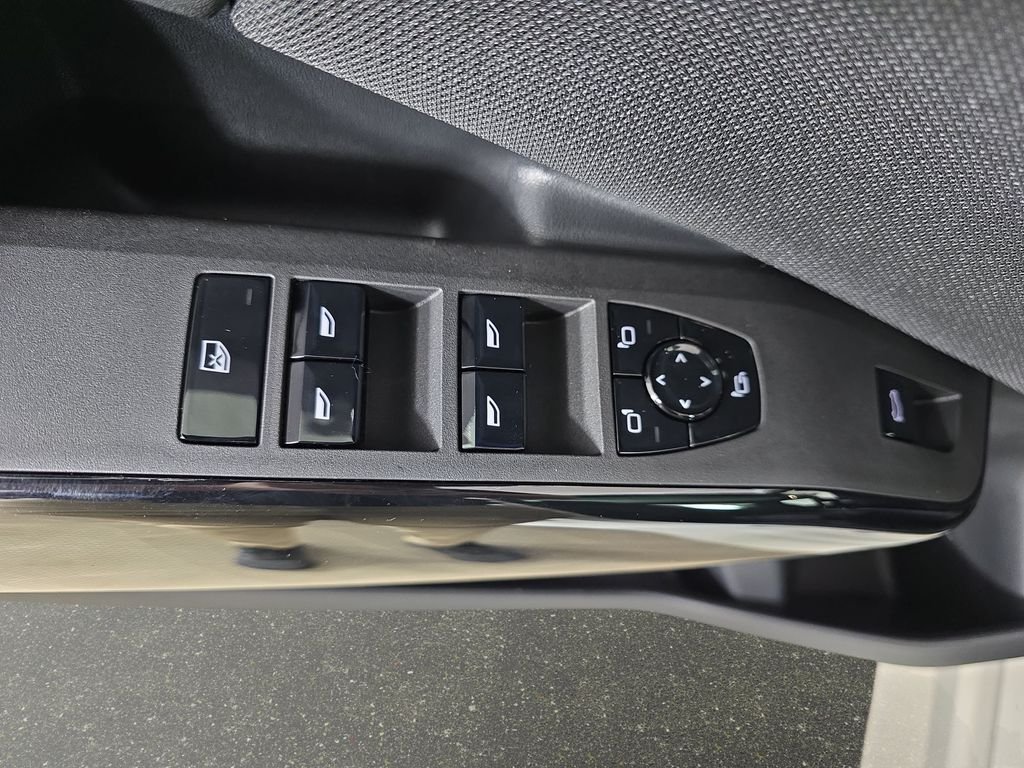 New 2026 Alpine White BMW M50 xDrive image 28