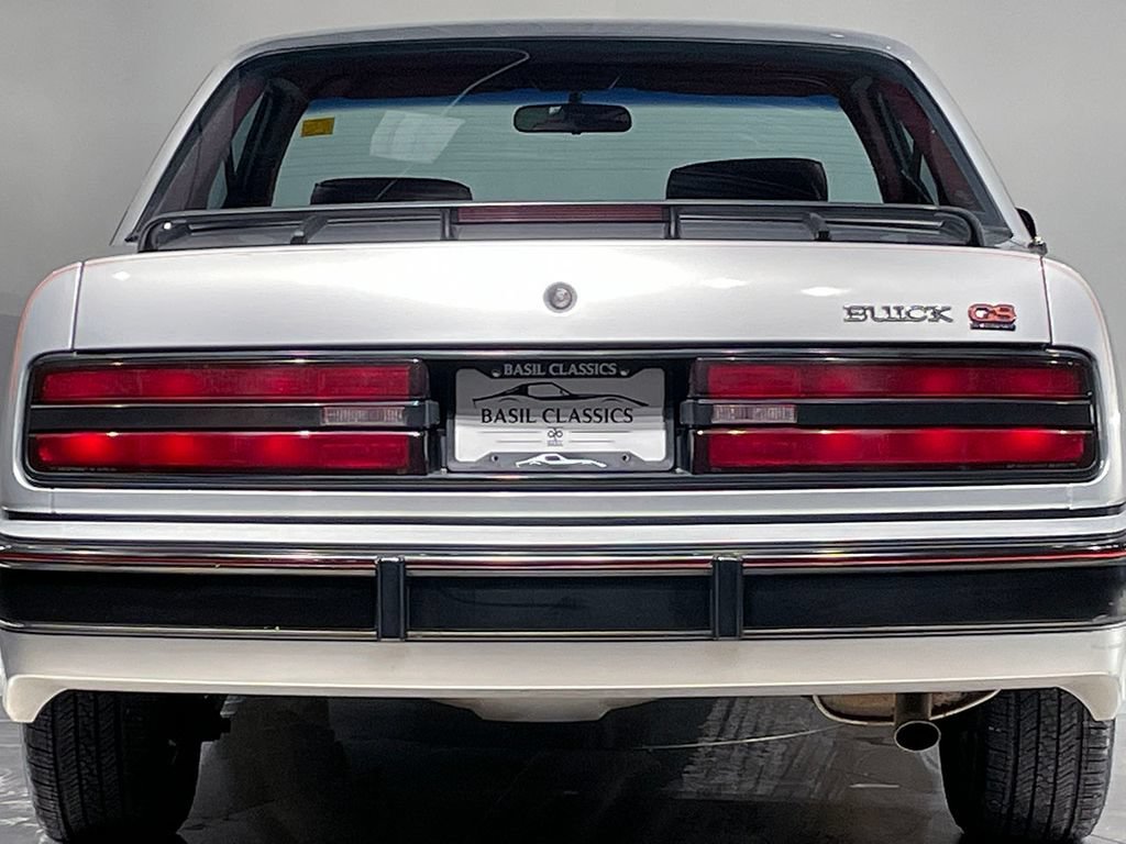 Used 1991  Buick Custom image 37