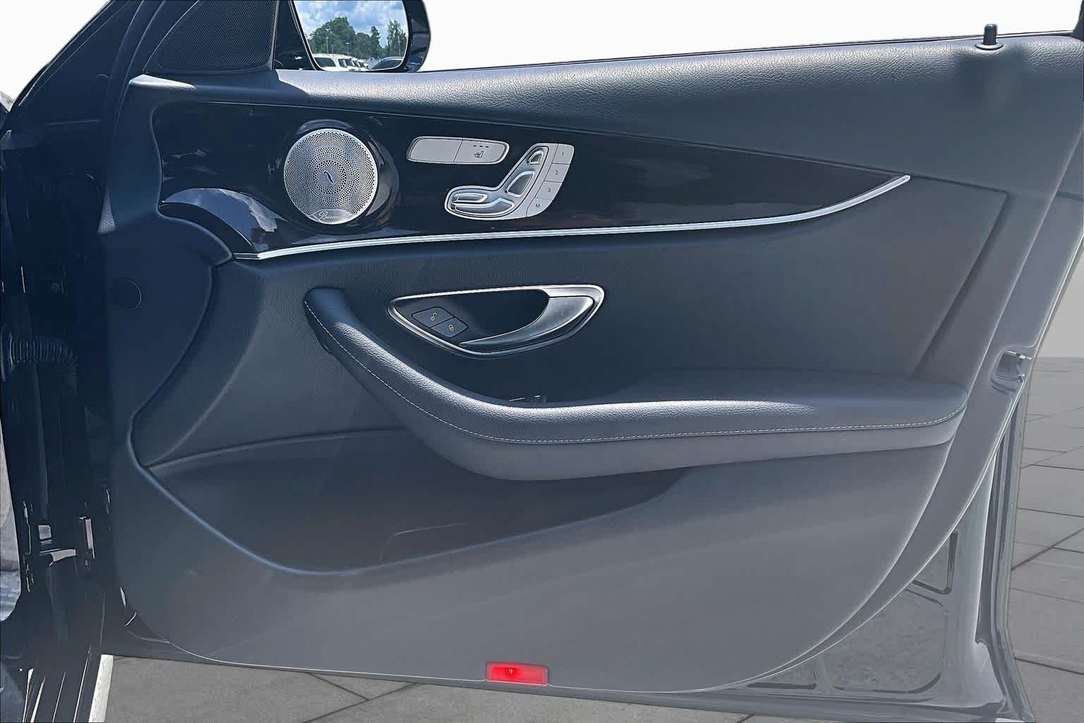 Used 2019 Obsidian Black Metallic Mercedes-Benz E 450 image 23
