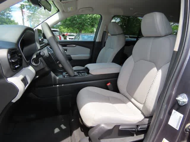 Certified Used 2023 Modern Steel Metallic Honda LX image 13