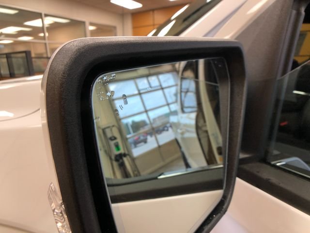New 2026 Oxford White Ford Lariat® image 23