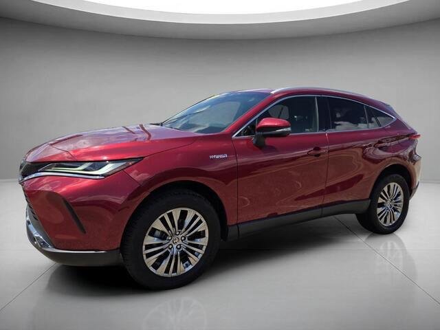 Used 2021 Ruby Flare Pearl Toyota XLE image 1