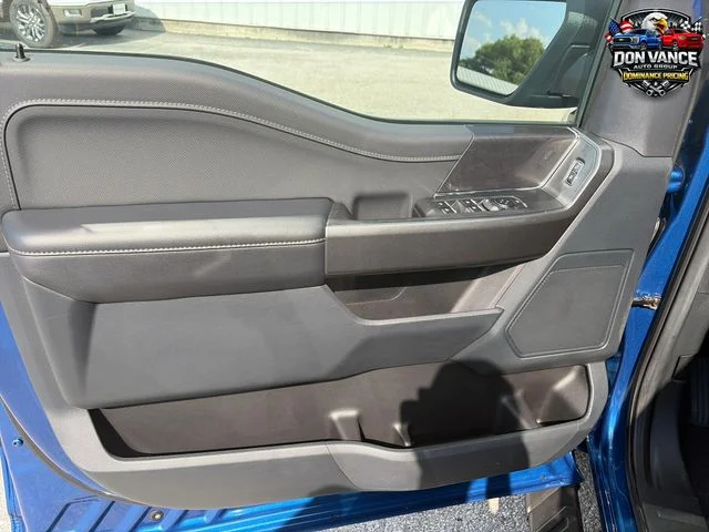 Used 2023 Blue Ford XLT image 10