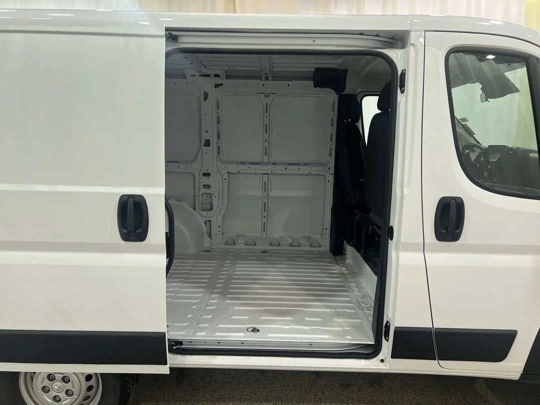 New 2026 Bright White Clear-Coat Exterior Paint RAM Tradesman 1500 Low Roof 118 WB w/Pass Seat image 18