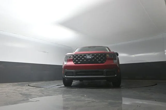 New 2026 Ruby Red Metallic Tinted Clearcoat Ford XLT image 32