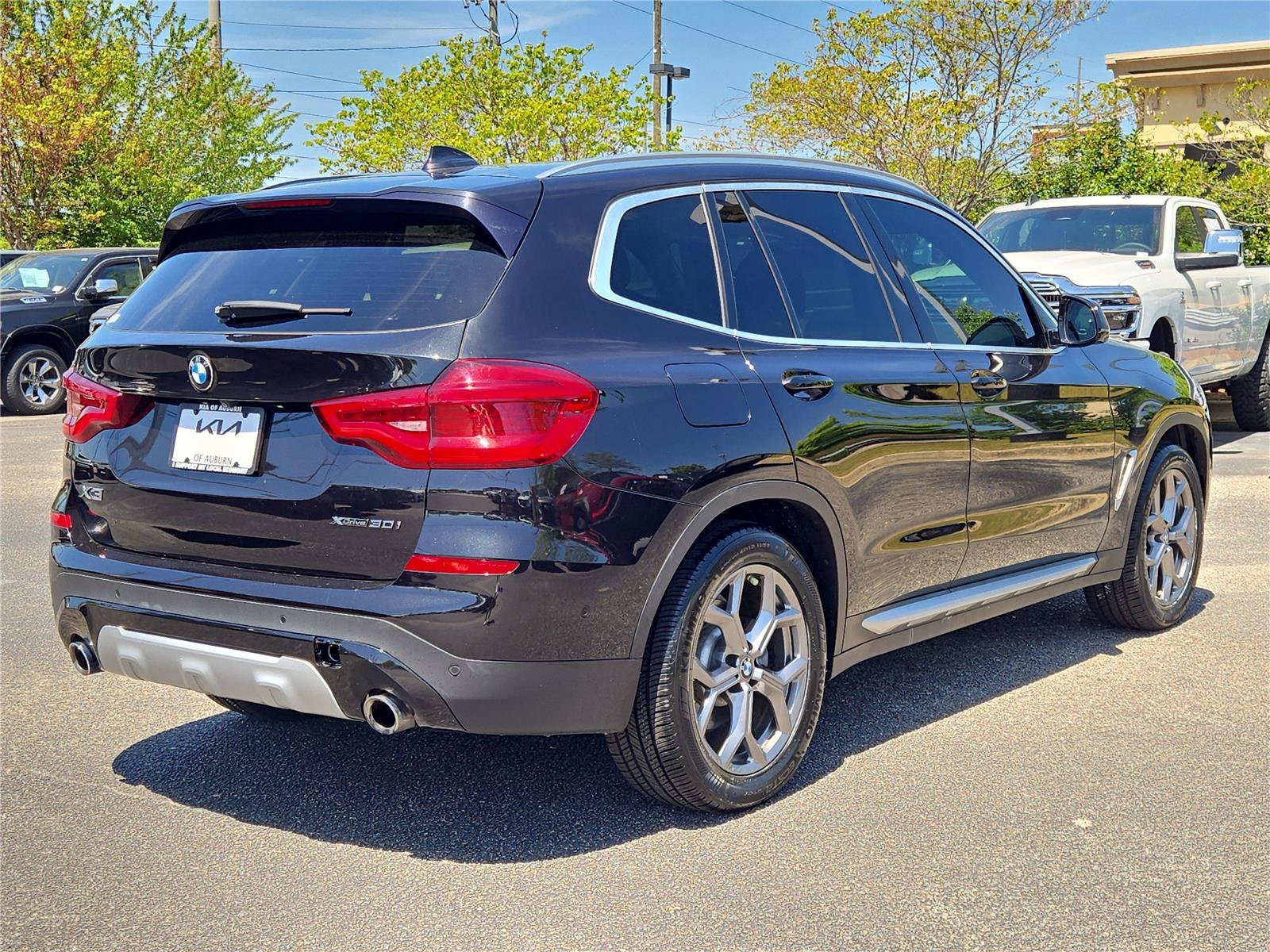 Used 2020 Black Sapphire Metallic BMW xDrive30i image 7