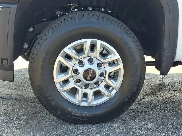 New 2026 Summit White GMC Pro image 8