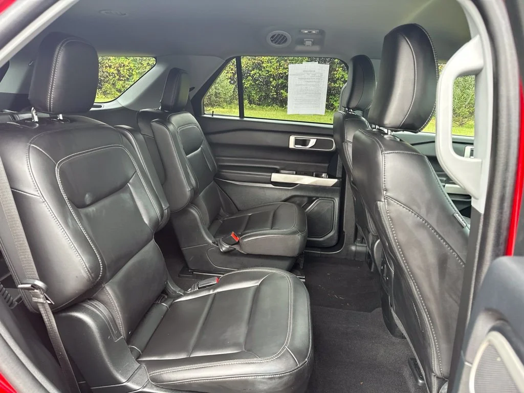 Used 2023 Red Metallic Ford XLT image 21