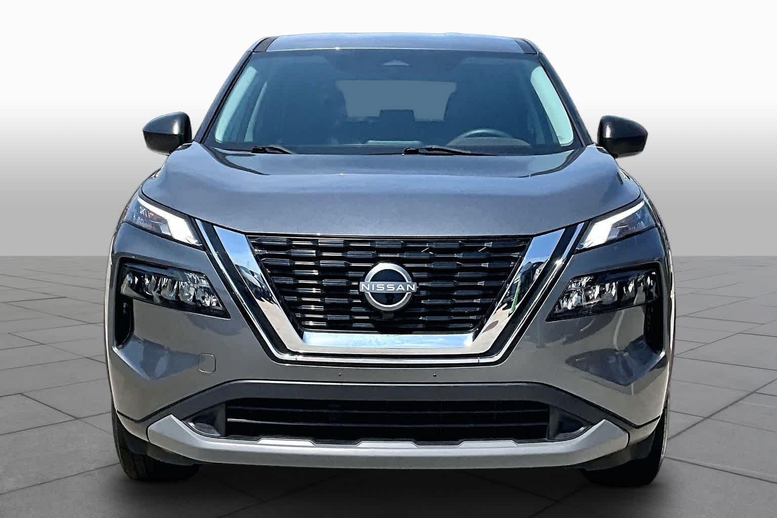 Used 2023 Gun Metallic Nissan S image 4