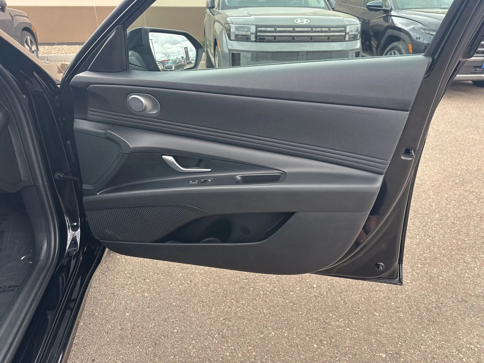 Used 2023 Black Hyundai SEL image 33