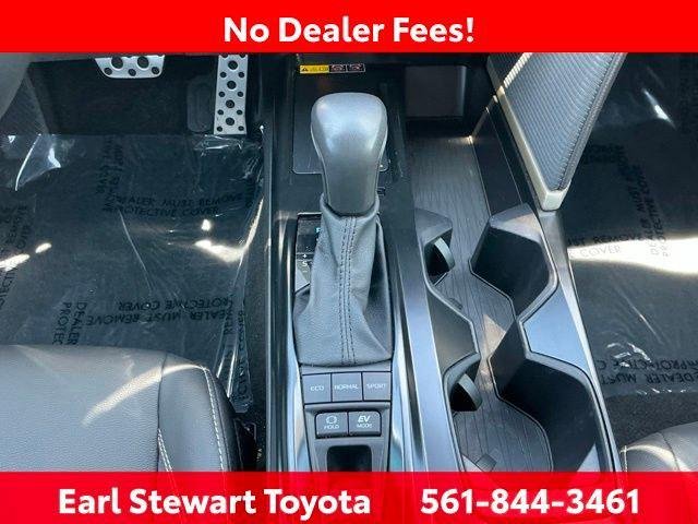 Certified Used 2025 PRECIOUS METAL Toyota  image 27