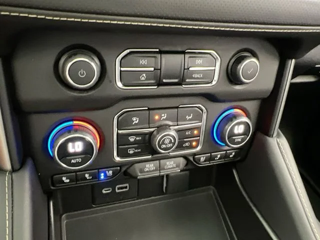 2023 Chevrolet Tahoe Premier - Photo 25