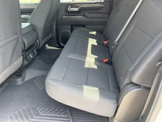 Used 2025 Summit White Chevrolet LT image 23