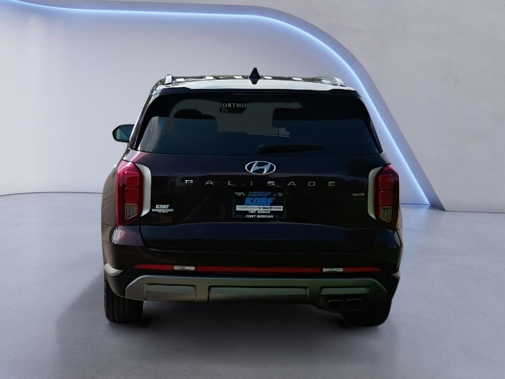 Used 2025  Hyundai SEL image 4
