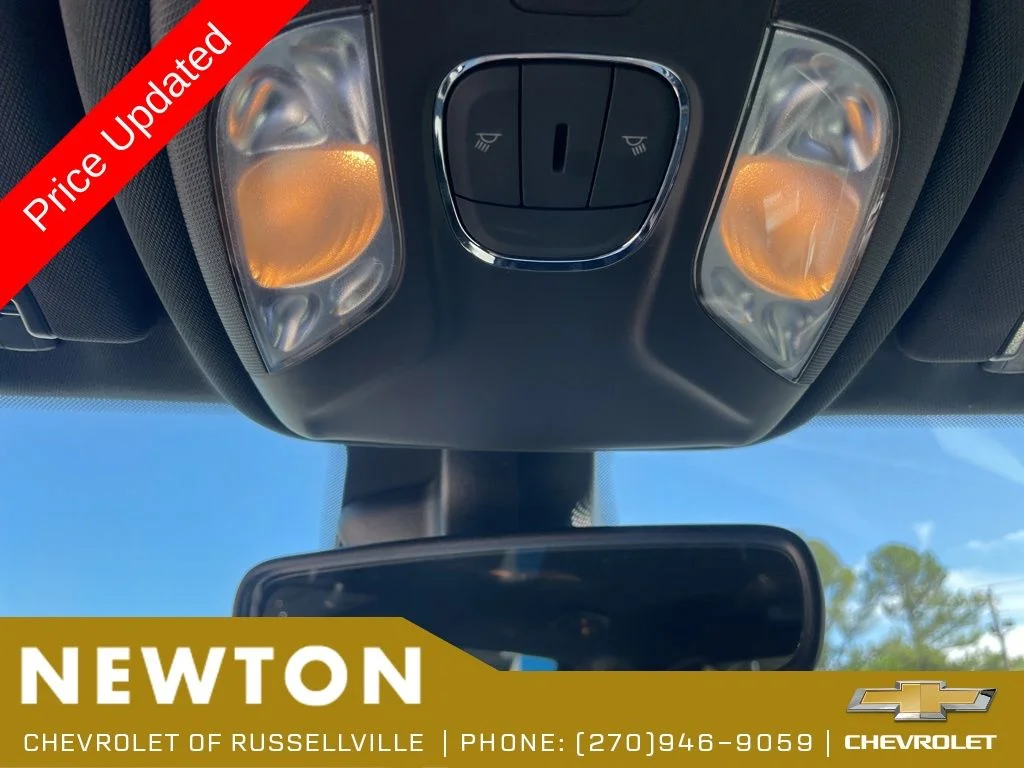 Used 2022 Diamond Black Jeep Latitude image 17