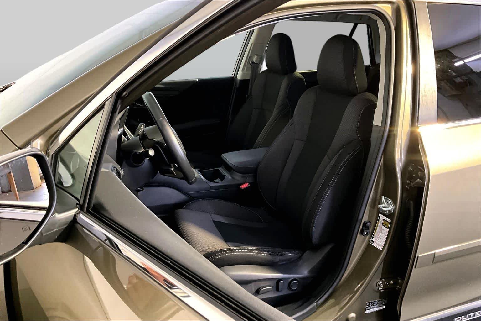 Used 2022 Autumn Green Metallic Subaru Premium image 9