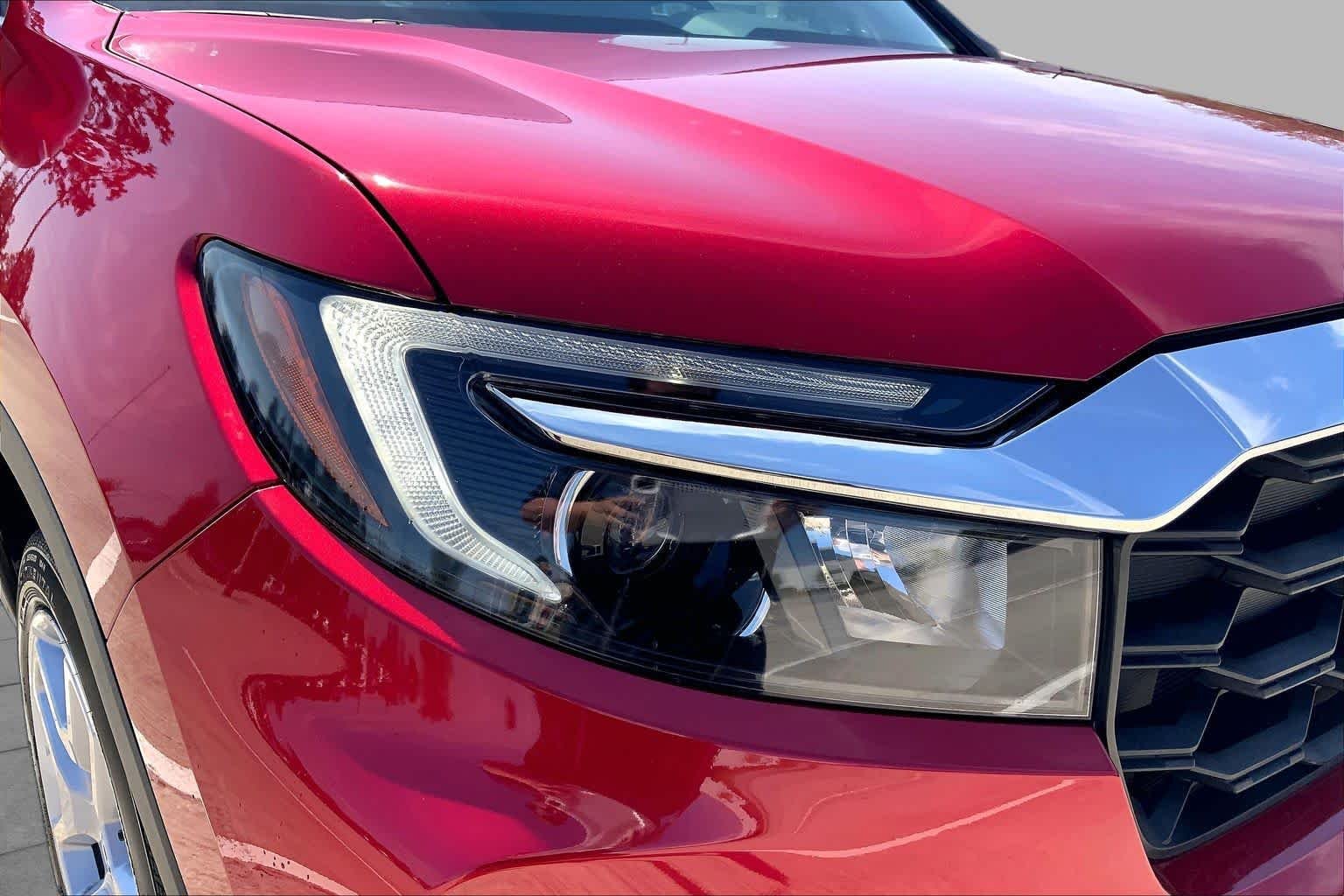 Used 2024 Radiant Red Metallic II Honda EX-L image 27