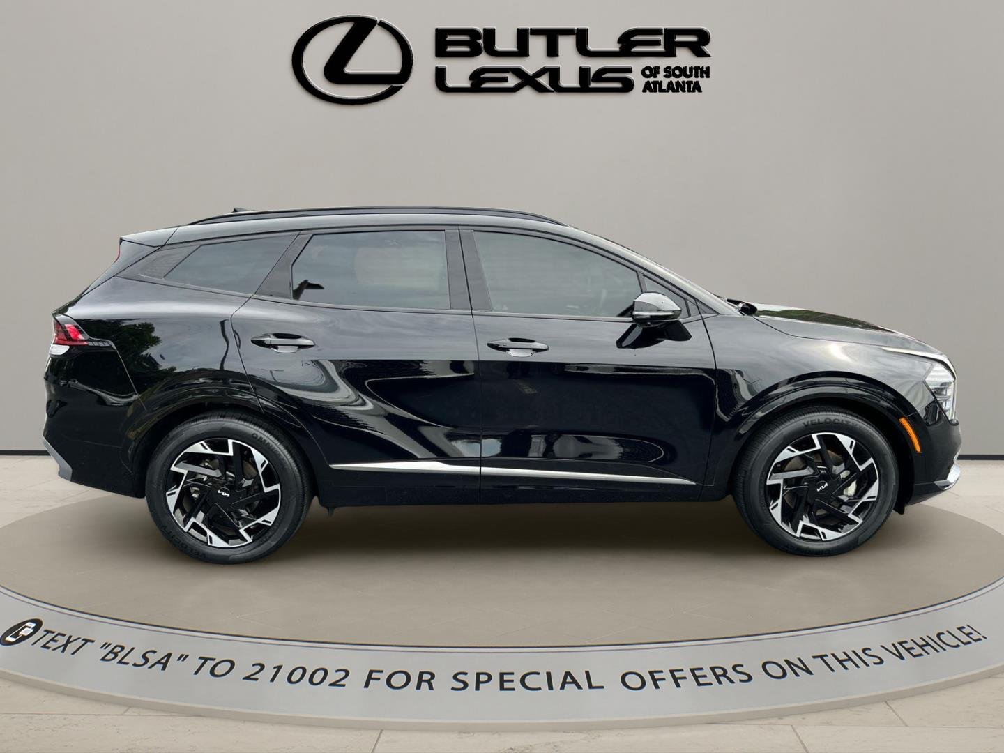 Used 2025 Ebony Black Kia SX-Prestige image 4